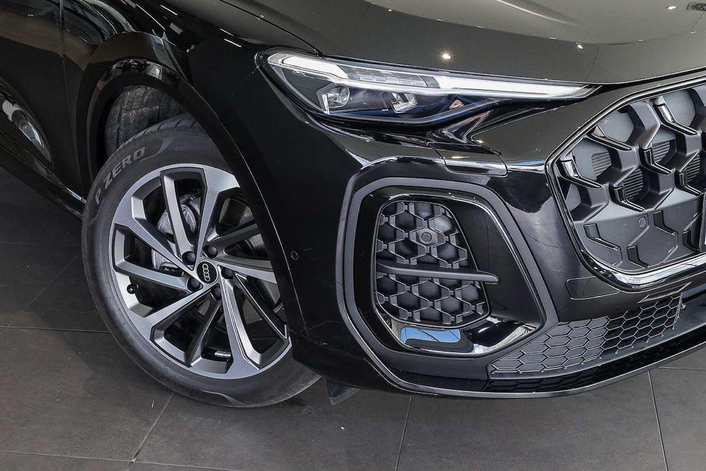 Image about Audi Q5 SUV TFSI quattro 200 kW sport
