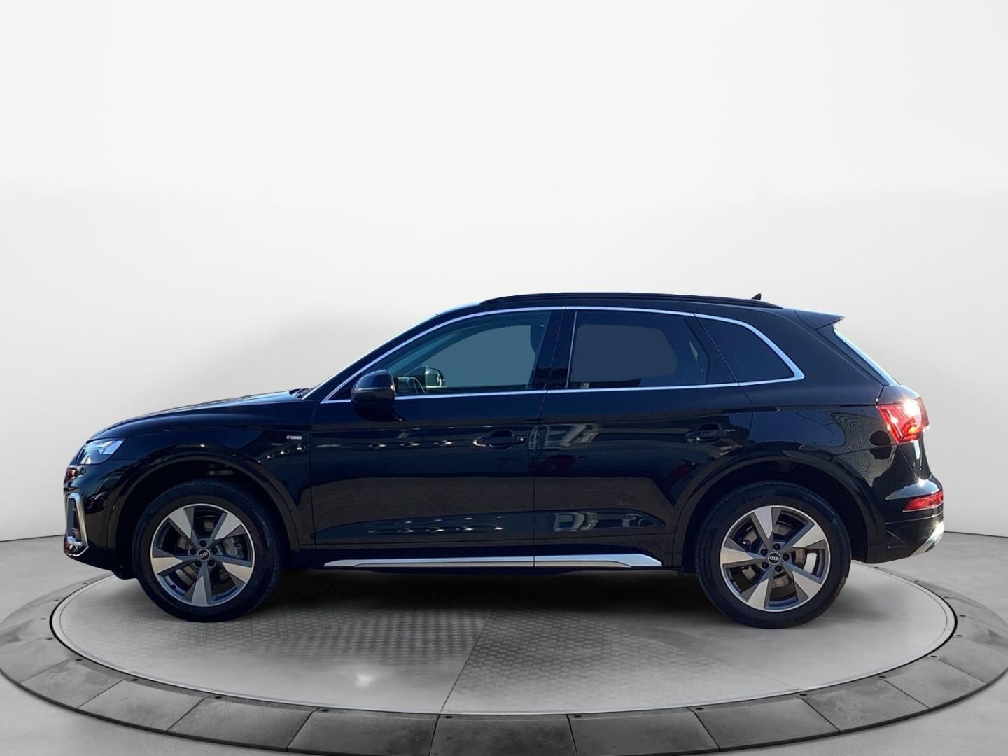 Image about Audi Q5 40 TDI quattro S tronic