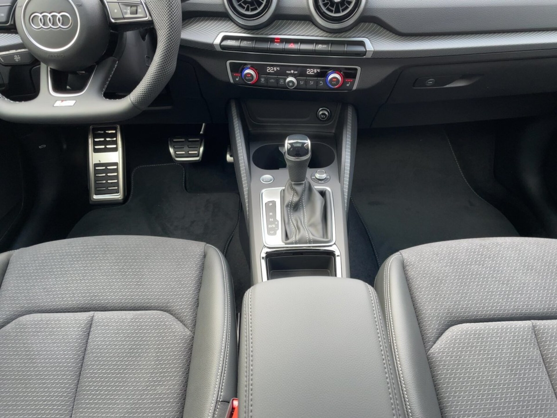 Audi Q2 S line
