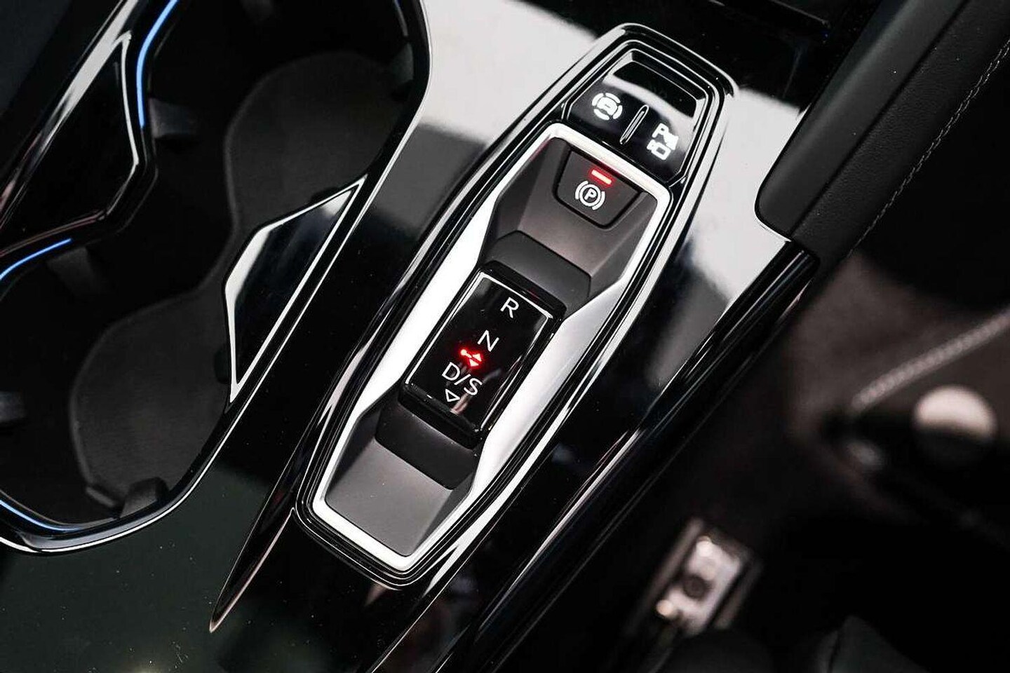 Image about Audi Q5 SUV TFSI quattro 200 kW sport
