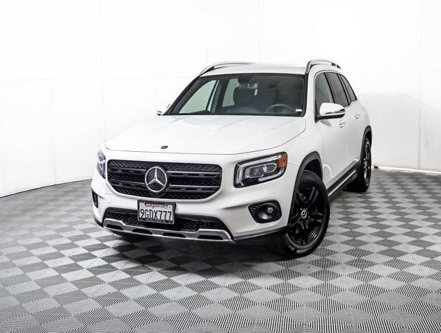 2022 Mercedes-Benz GLB's photo