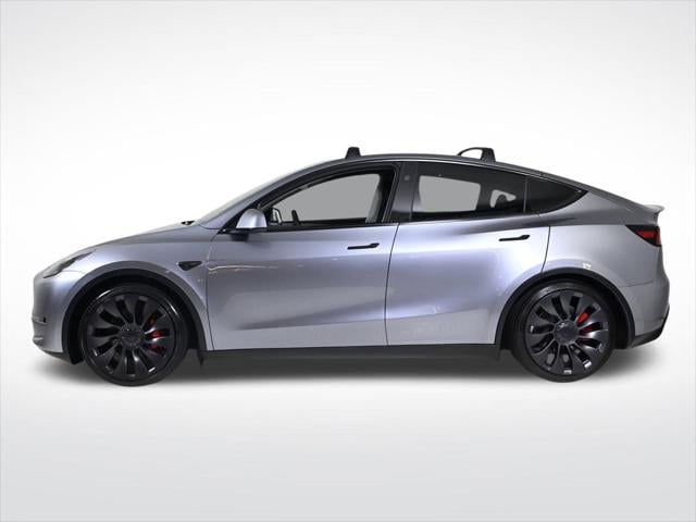Used 2024 Tesla Model Y Performance with VIN 7SAYGDEFXRA309752 for sale in Kansas City