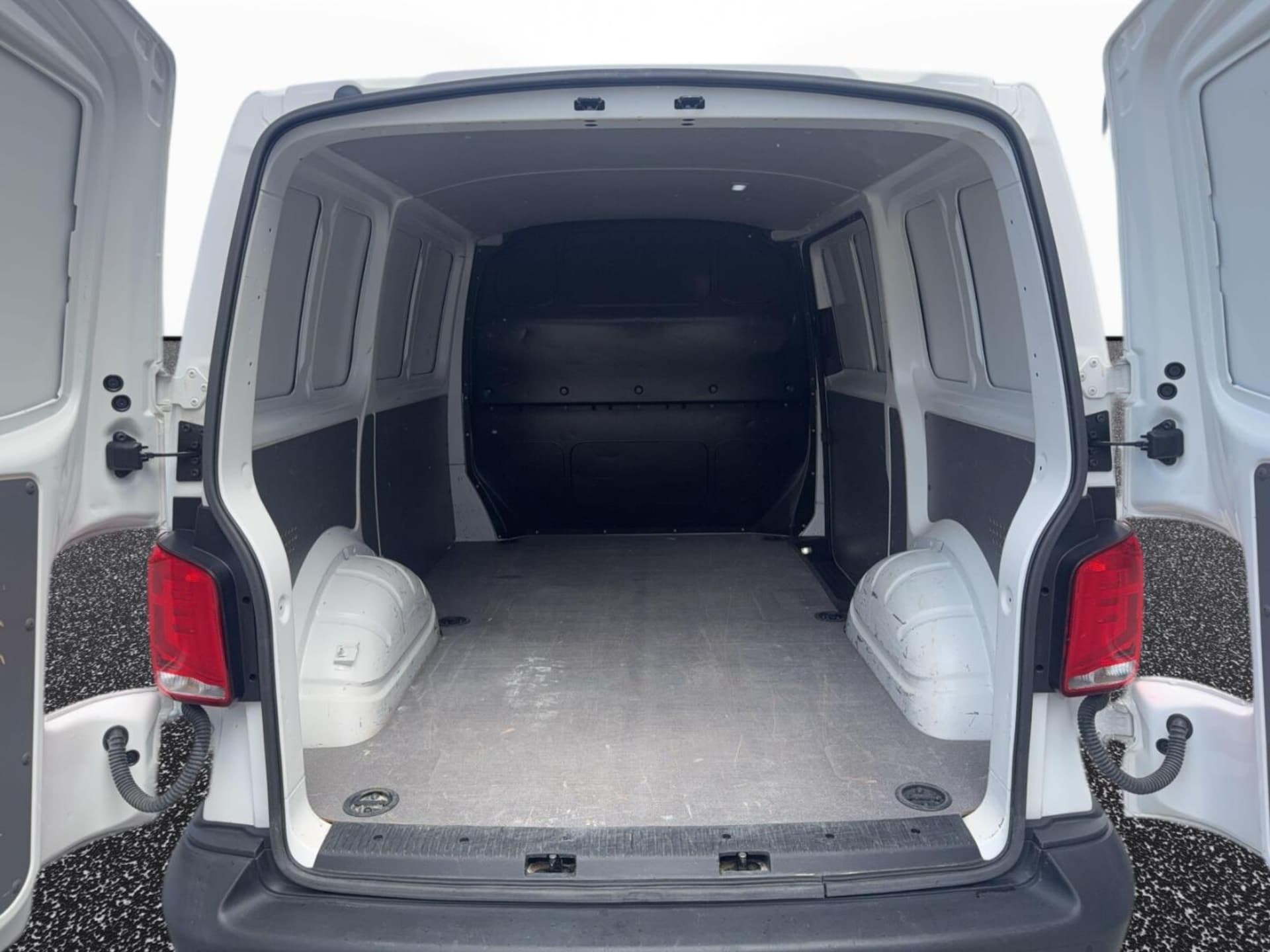 Volkswagen Transporter 6.1 Furgon krótki rozstaw osi