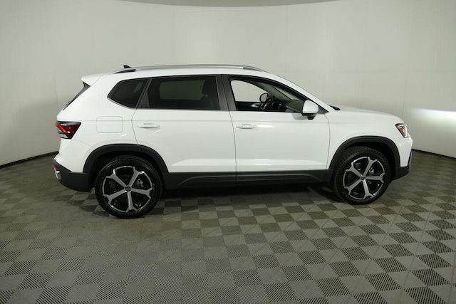 2025 Volkswagen Taos