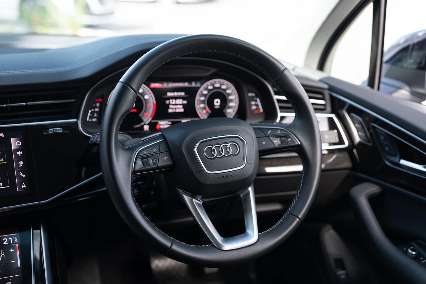 Image about Audi Q7 45 TFSI quattro tiptronic