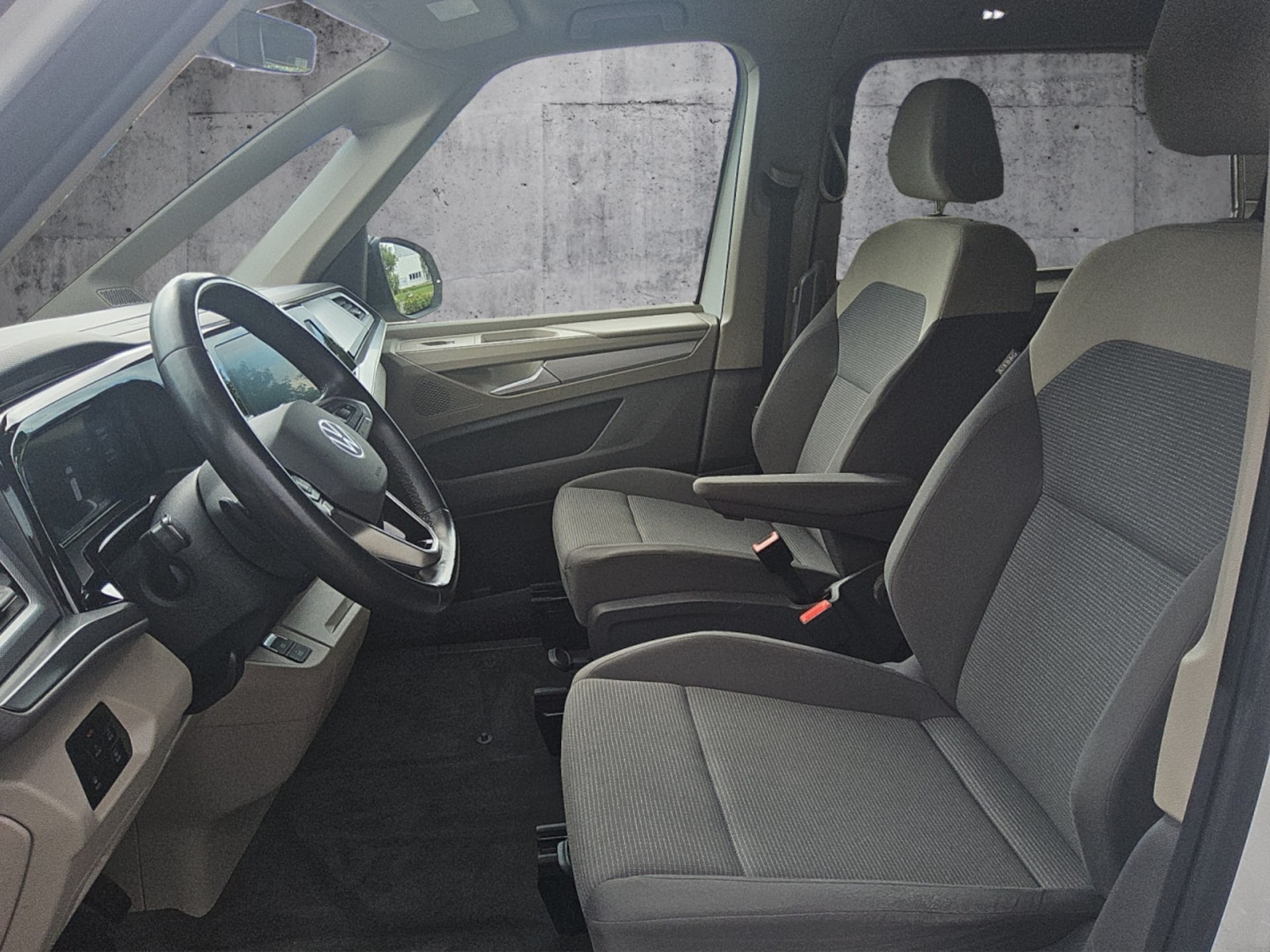 Volkswagen Multivan Basis-Modell