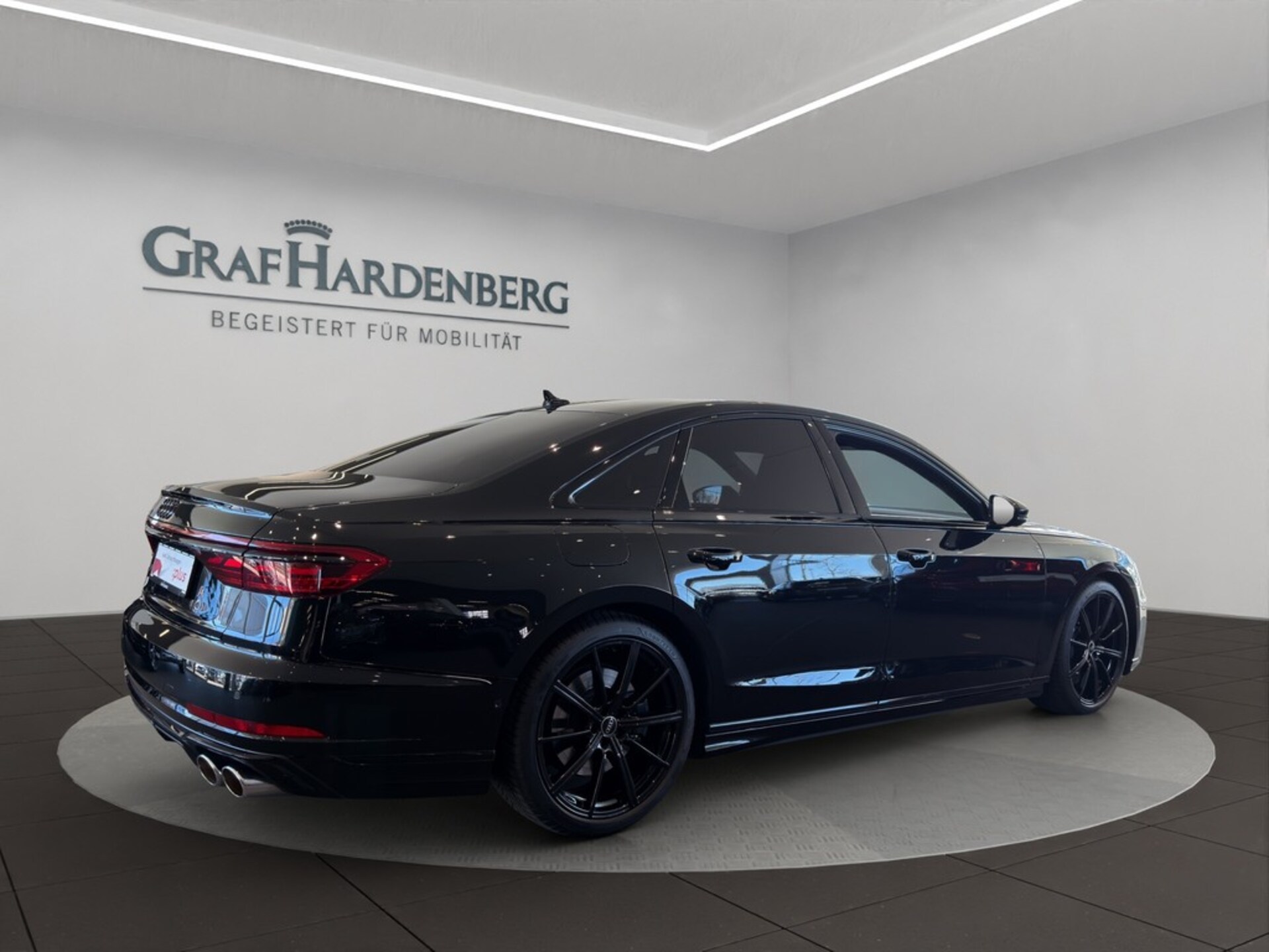 Audi S8