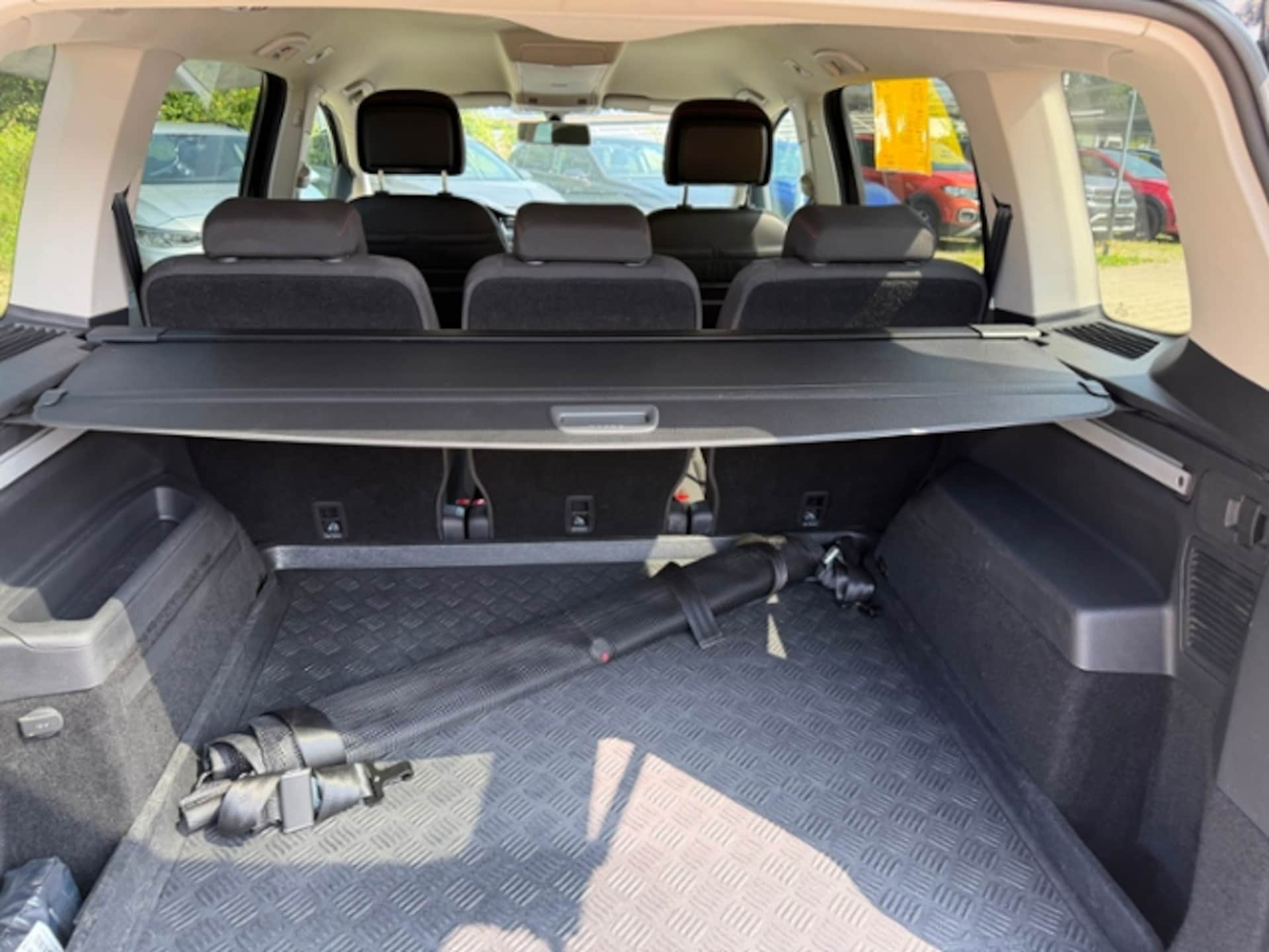 Volkswagen Touran SOUND