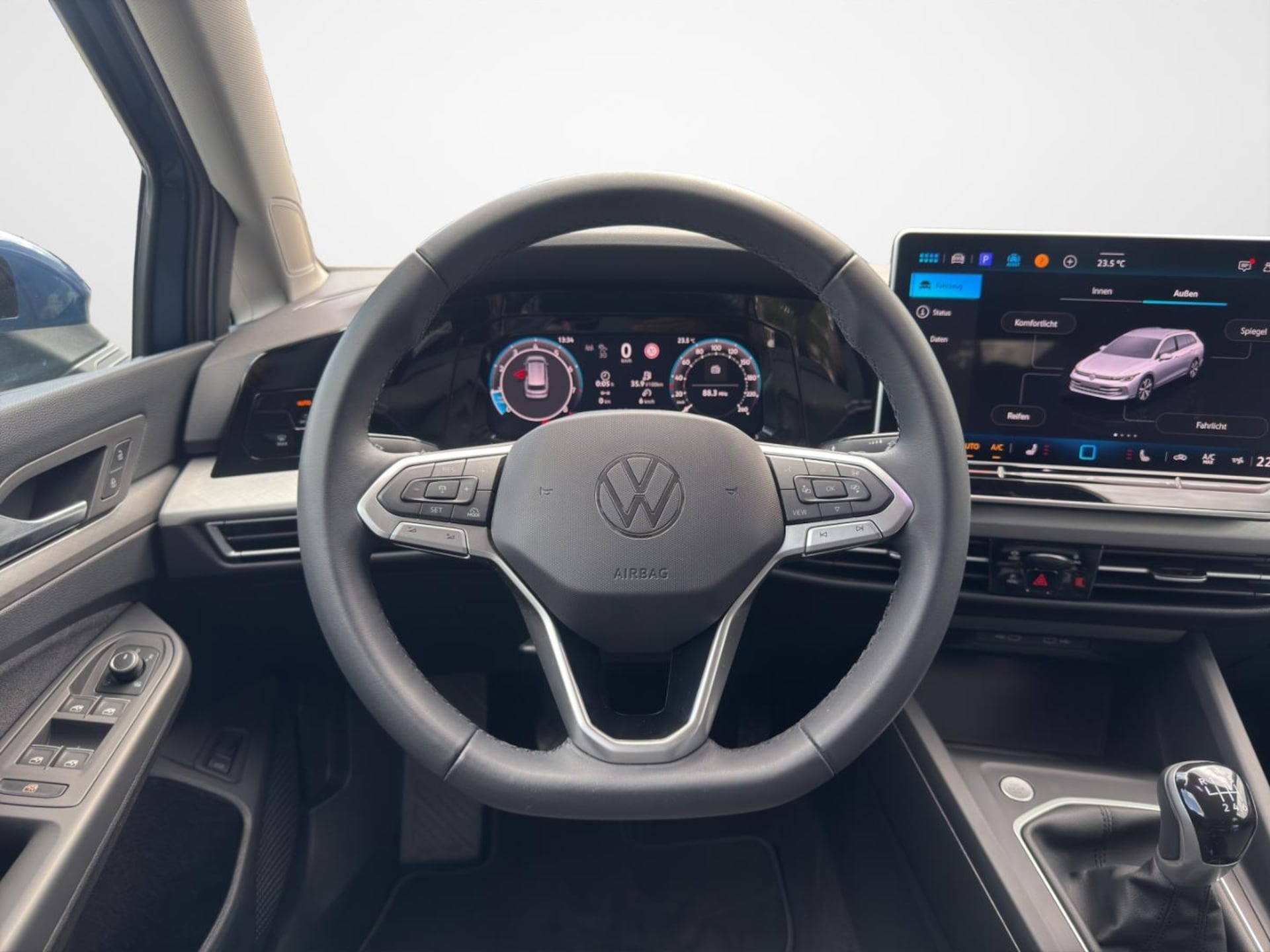 Volkswagen Golf Variant Life