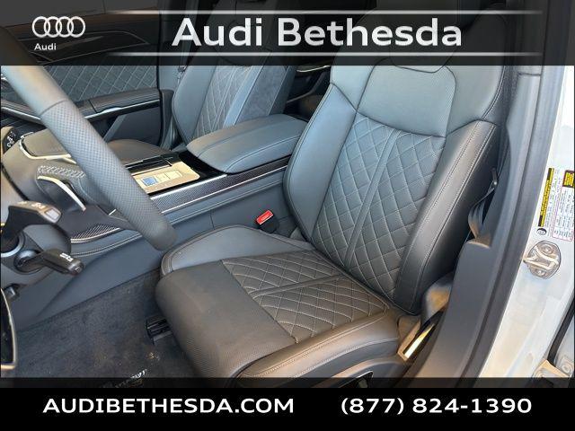 2025 Audi S8 Base - Photo 19