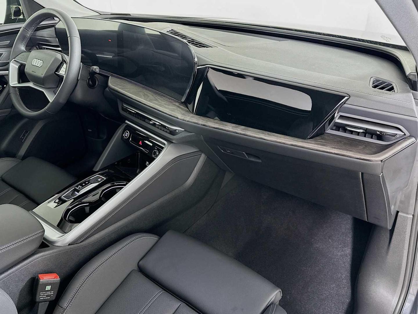 2025 Audi Q5 Premium Plus - Photo 28