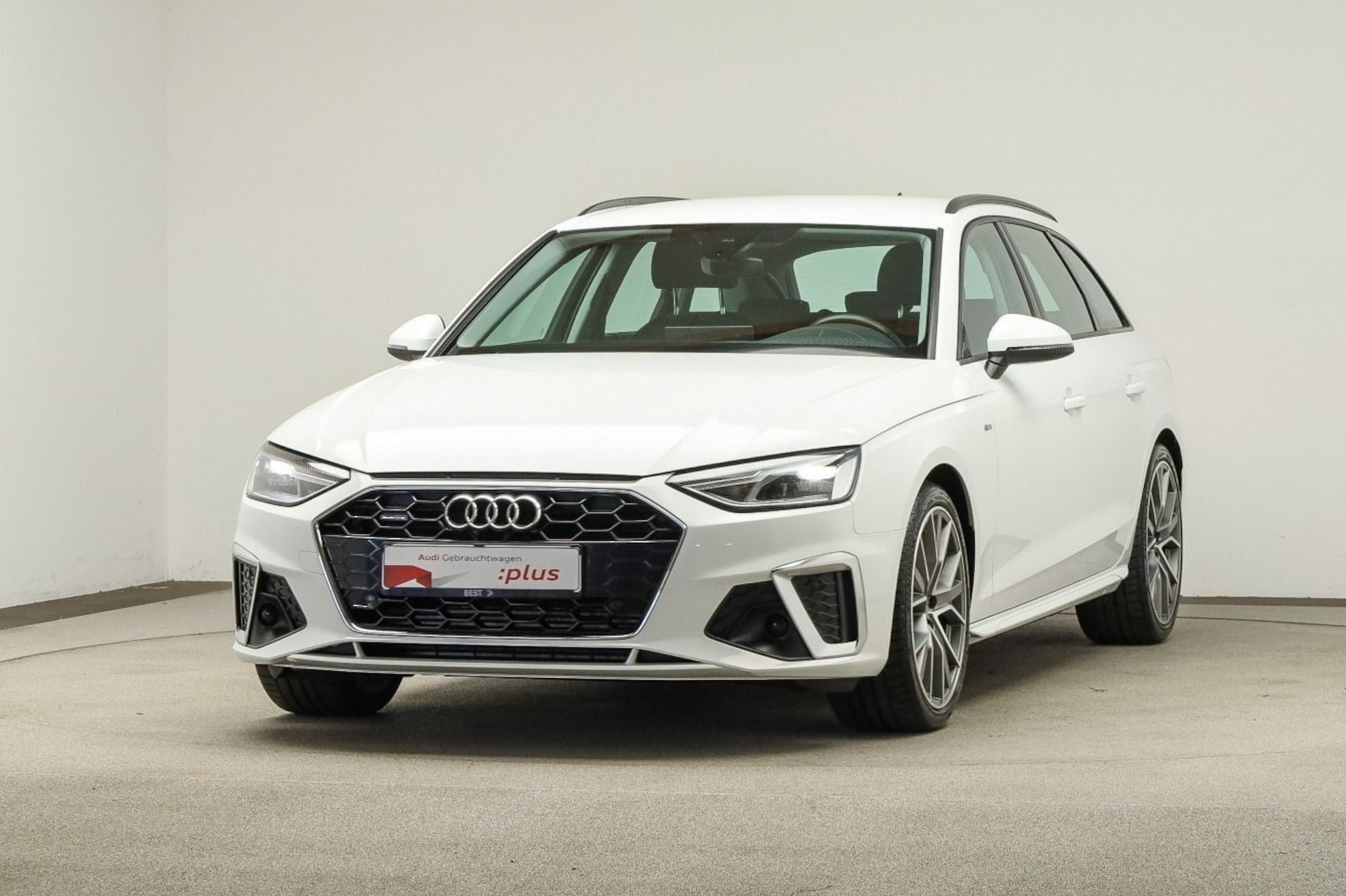 Audi A4 Avant S line
