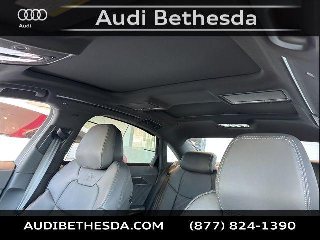 2025 Audi S8 Base - Photo 20