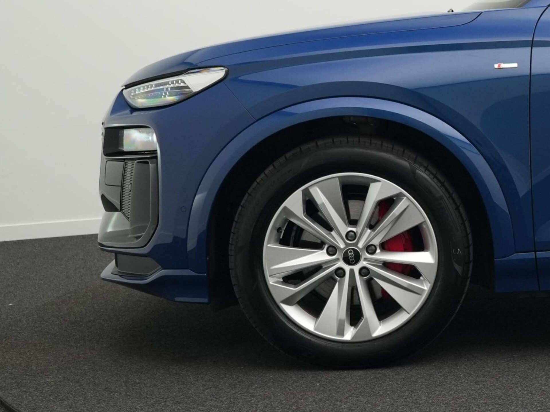 Audi Q6 SUV e-tron