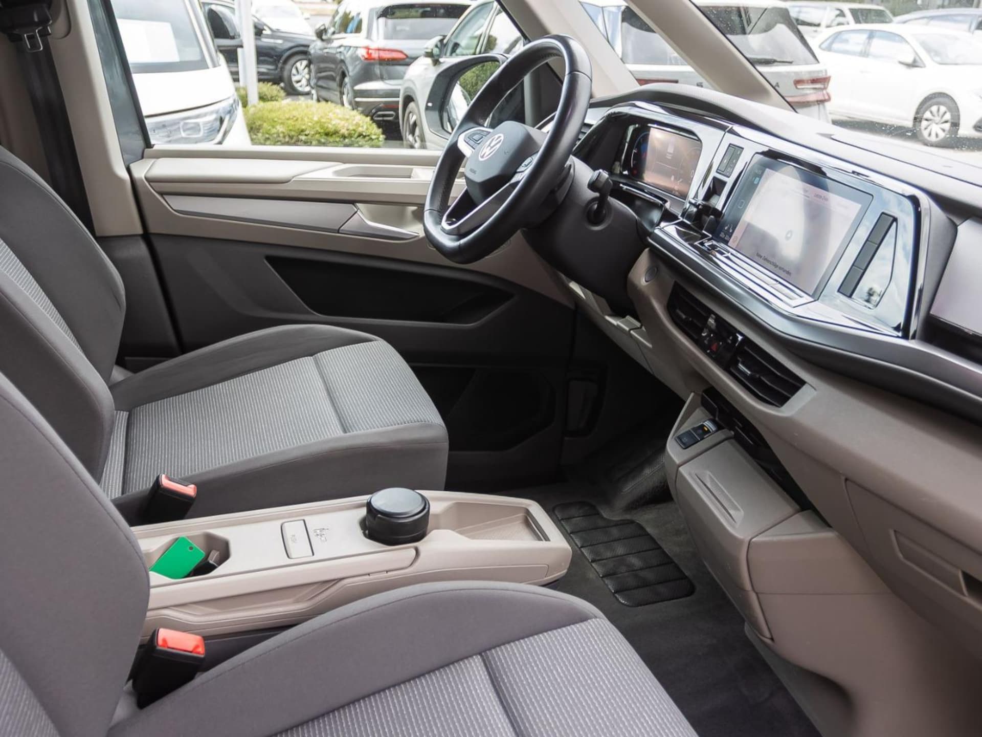 Volkswagen Multivan Basis-Modell