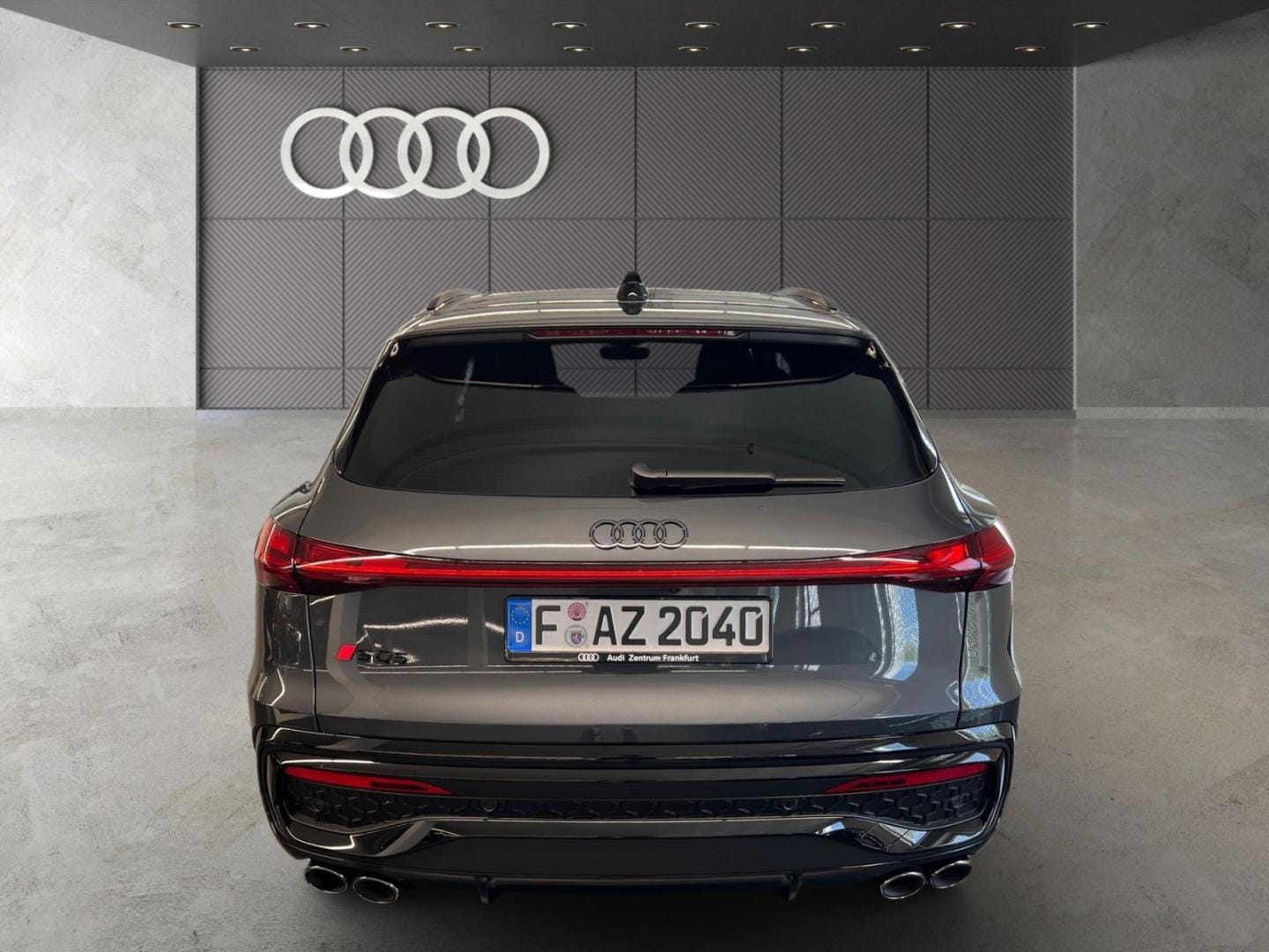 Bild über Audi SQ5 SUV edition one mit Akzenten mythosschwarz TFSI 270 kW S tronic - für weitere Informationen kontaktieren Sie den Audi Partner