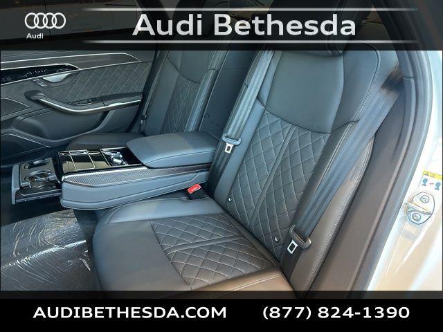 2025 Audi S8 Base - Photo 21