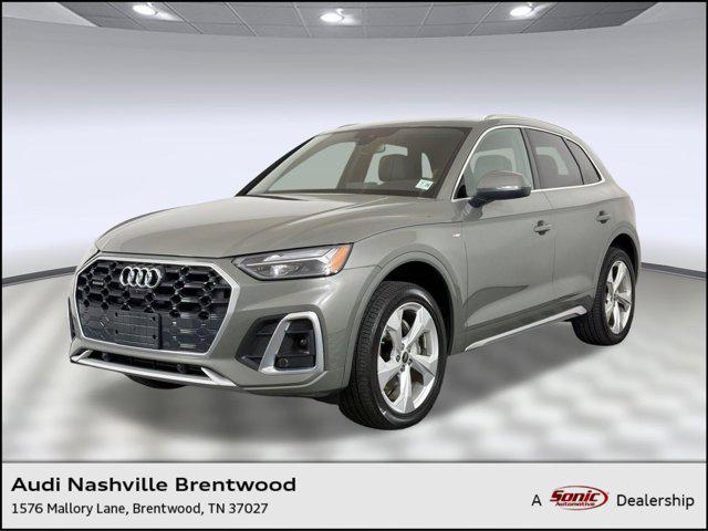 2023 Audi Q5 45 Premium Plus's photo