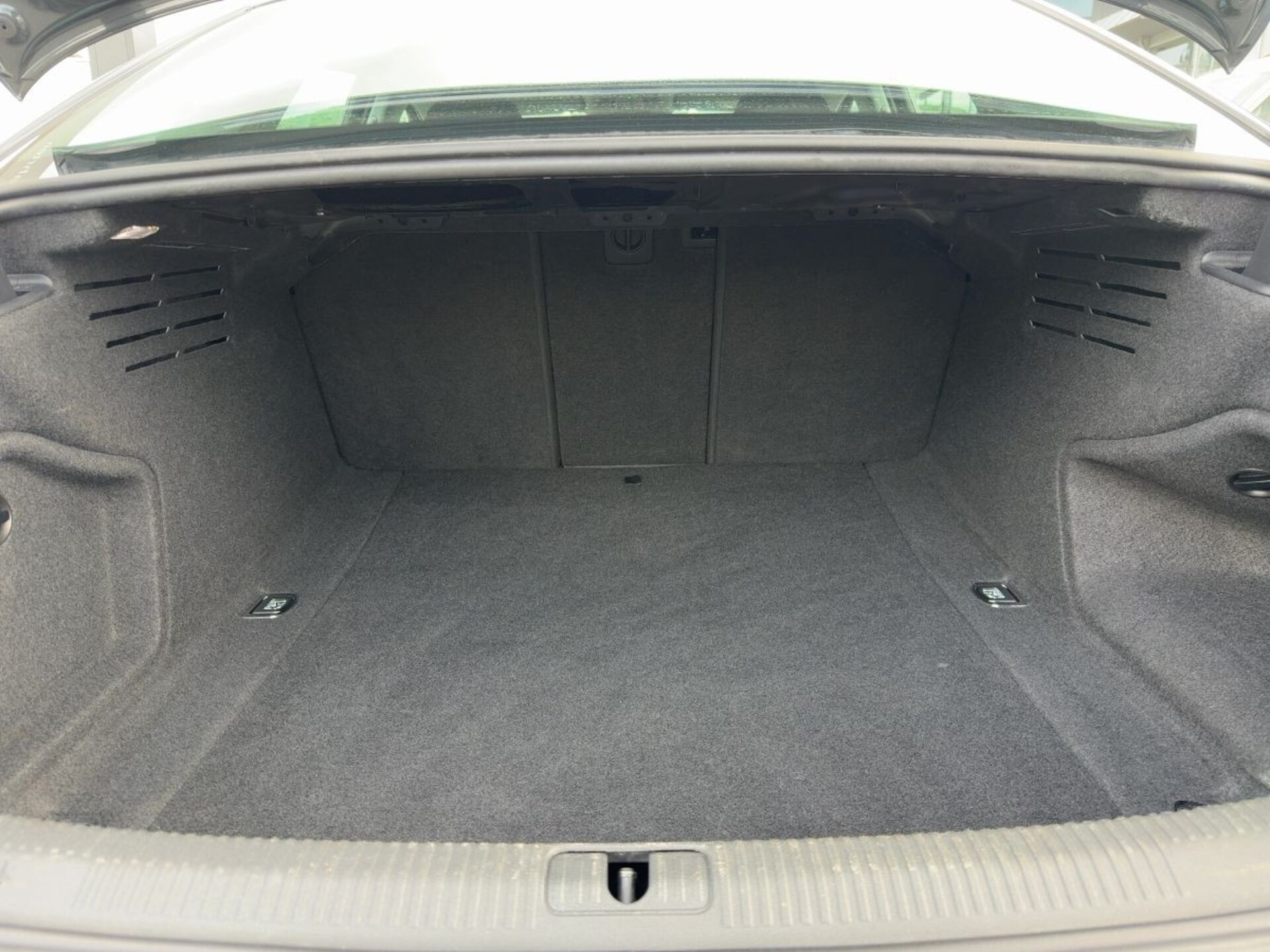 Audi A4 Limousine Advanced