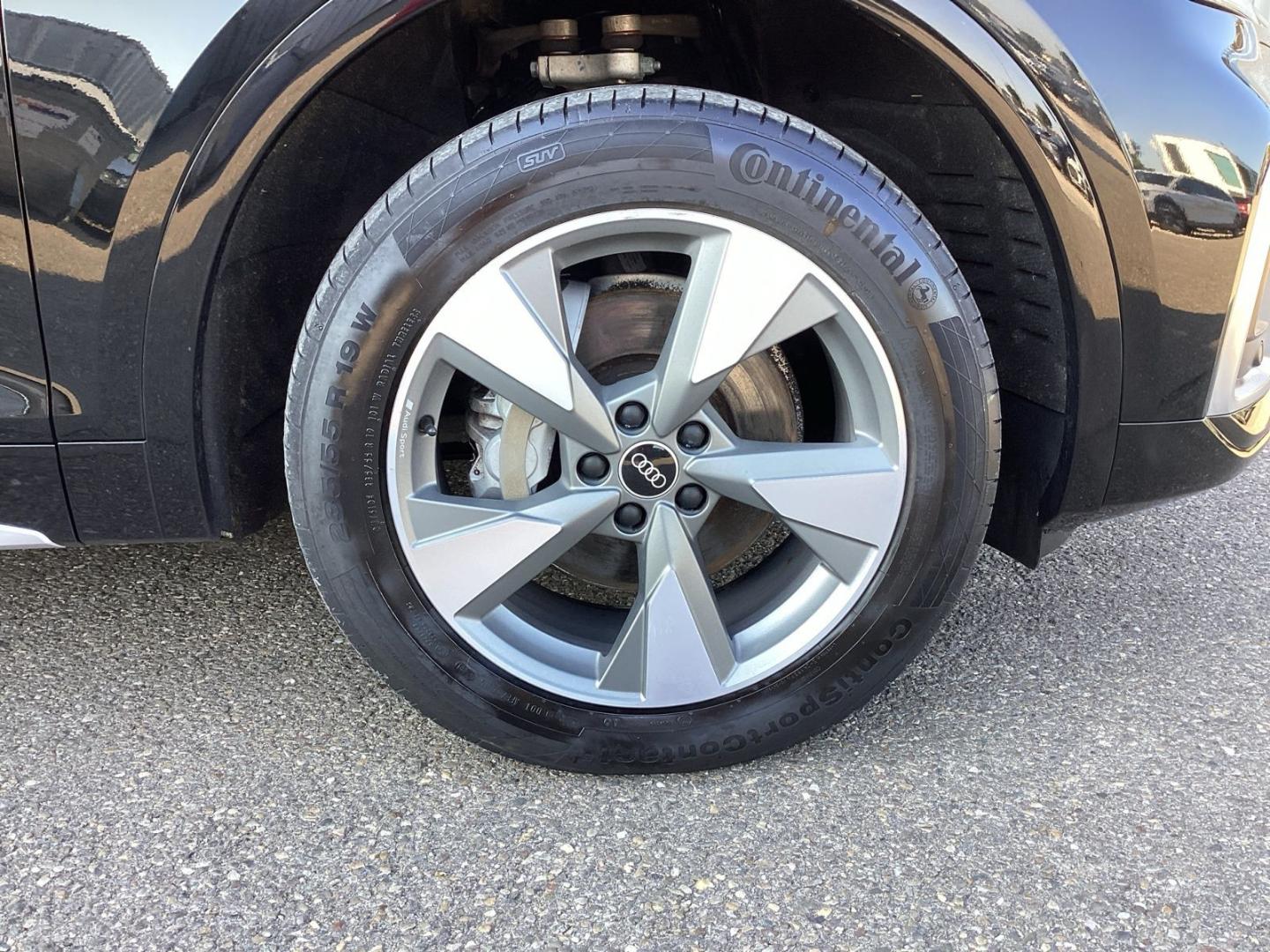 Image about Audi Q5 40 TDI quattro S tronic