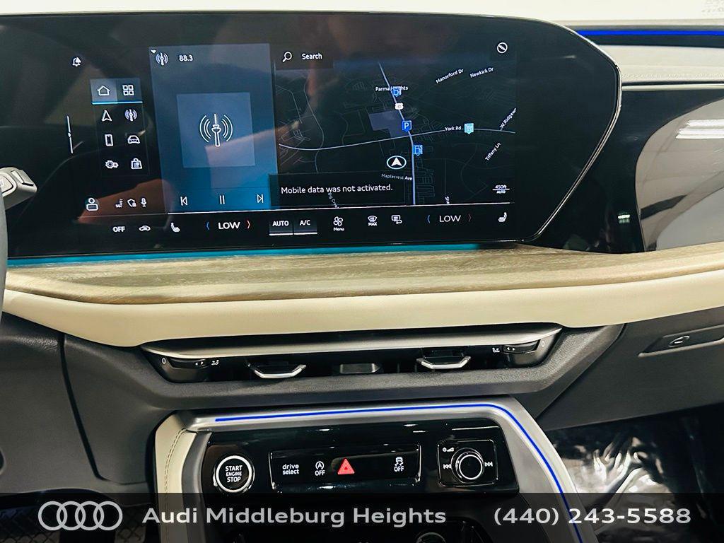 2025 Audi Q5 Premium - Photo 12