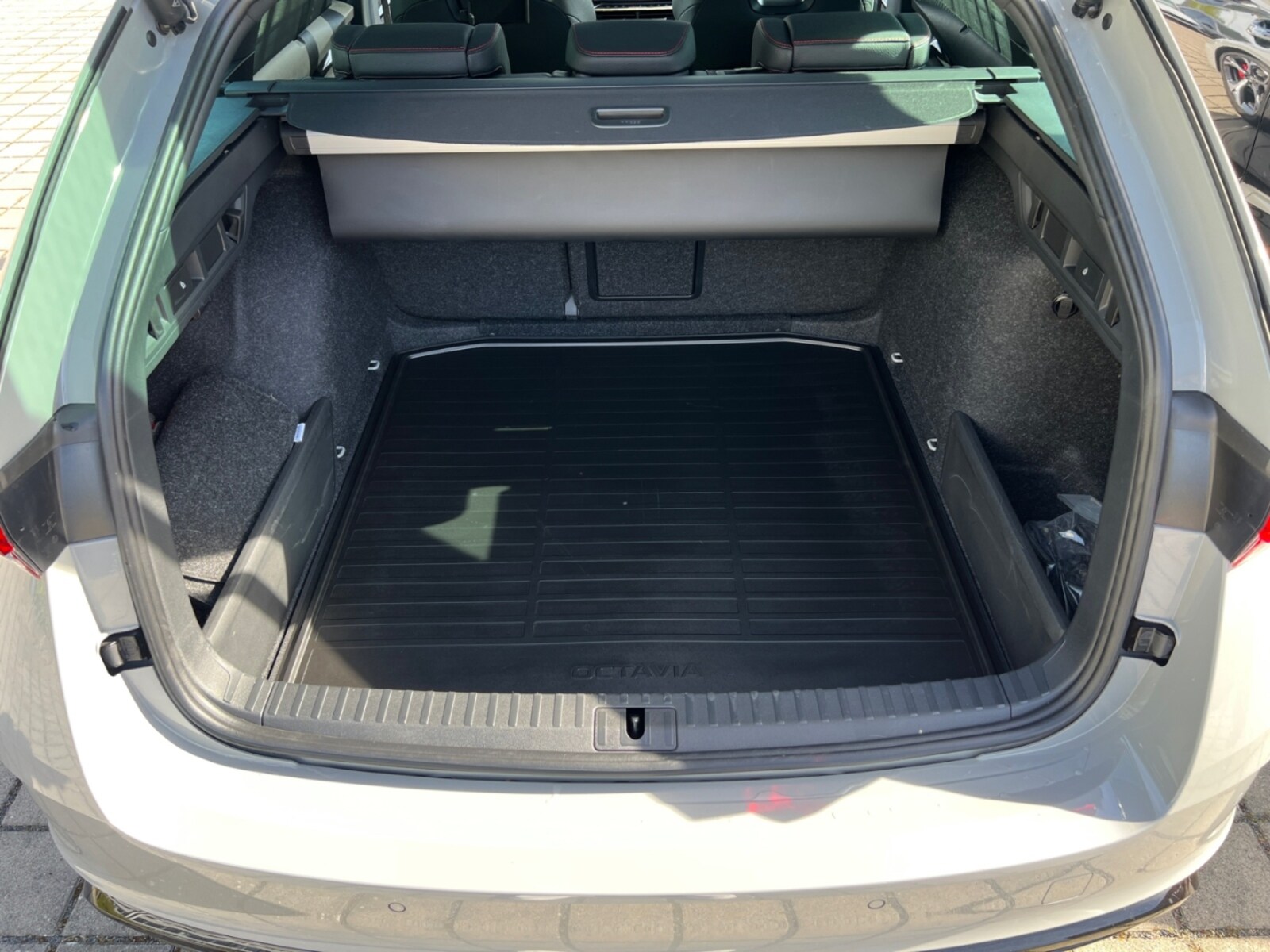 Škoda Octavia Combi – Bild 13
