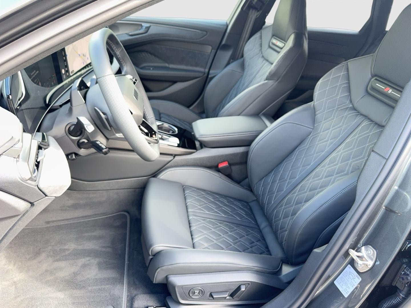 Bild über Audi A6 Avant e-hybrid edition one e-hybrid quattro 270 kW S tronic - für weitere Informationen kontaktieren Sie den Audi Partner