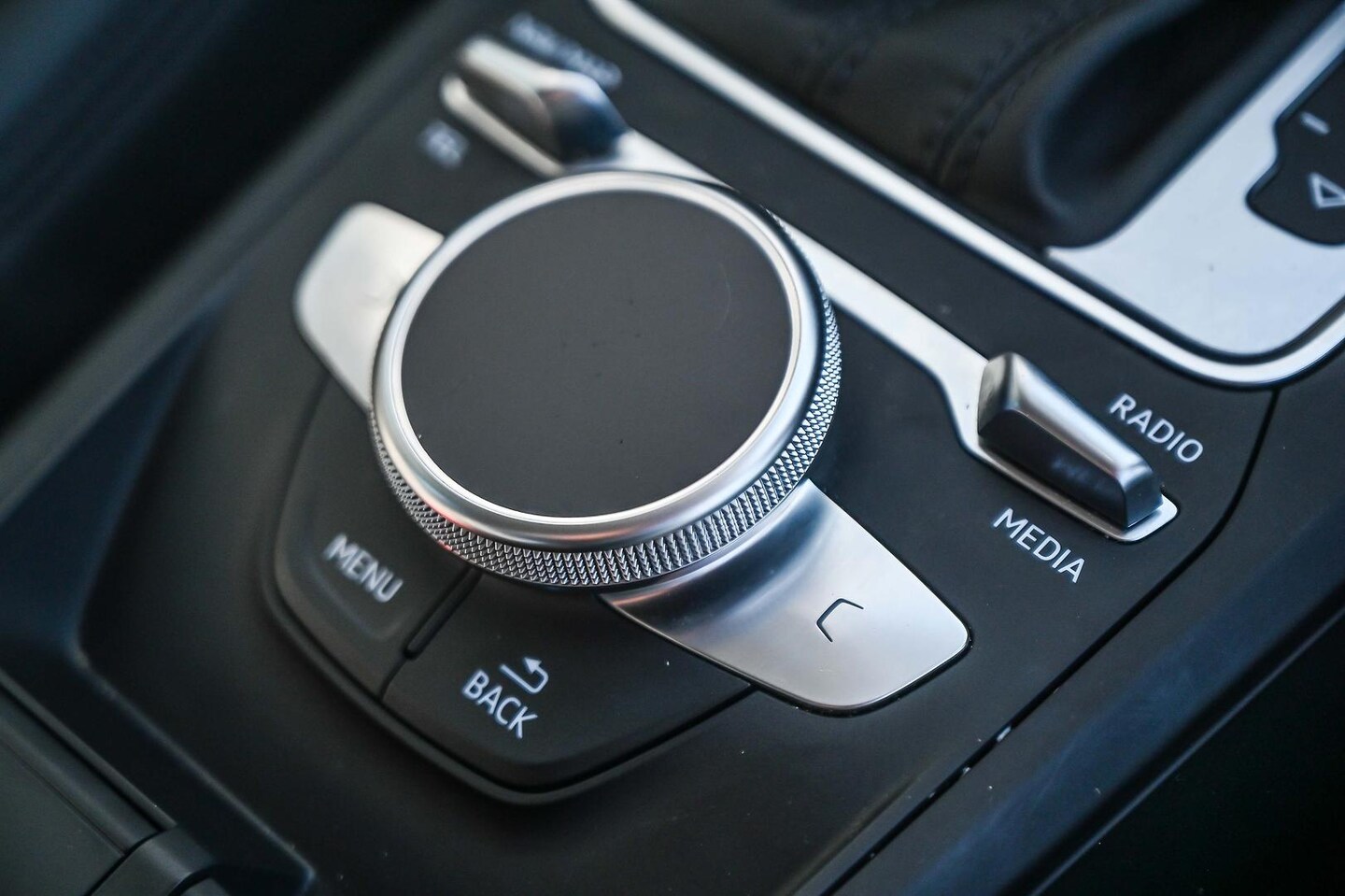 Image about Audi Q2 35 TFSI S tronic