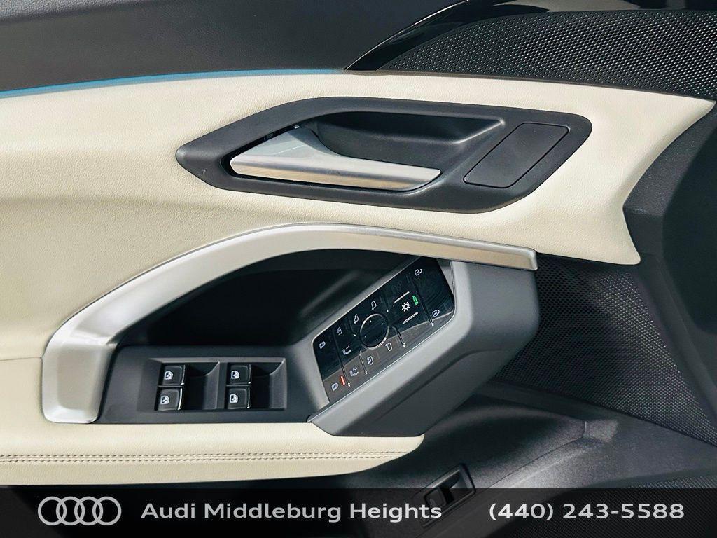 2025 Audi Q5 Premium - Photo 23