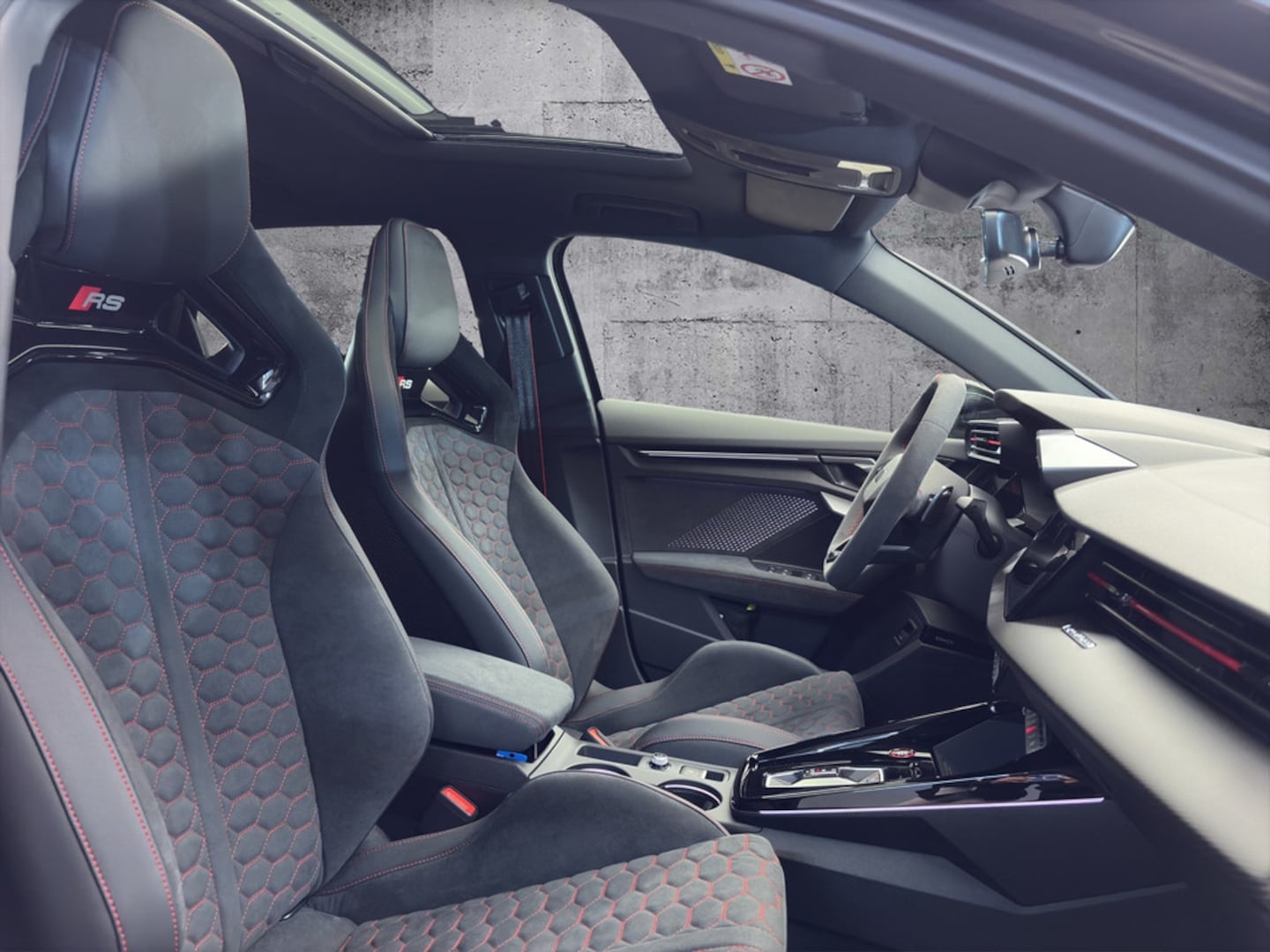 Bild über Audi RS 3 Sportback TFSI quattro 294 kW S tronic - für weitere Informationen kontaktieren Sie den Audi Partner