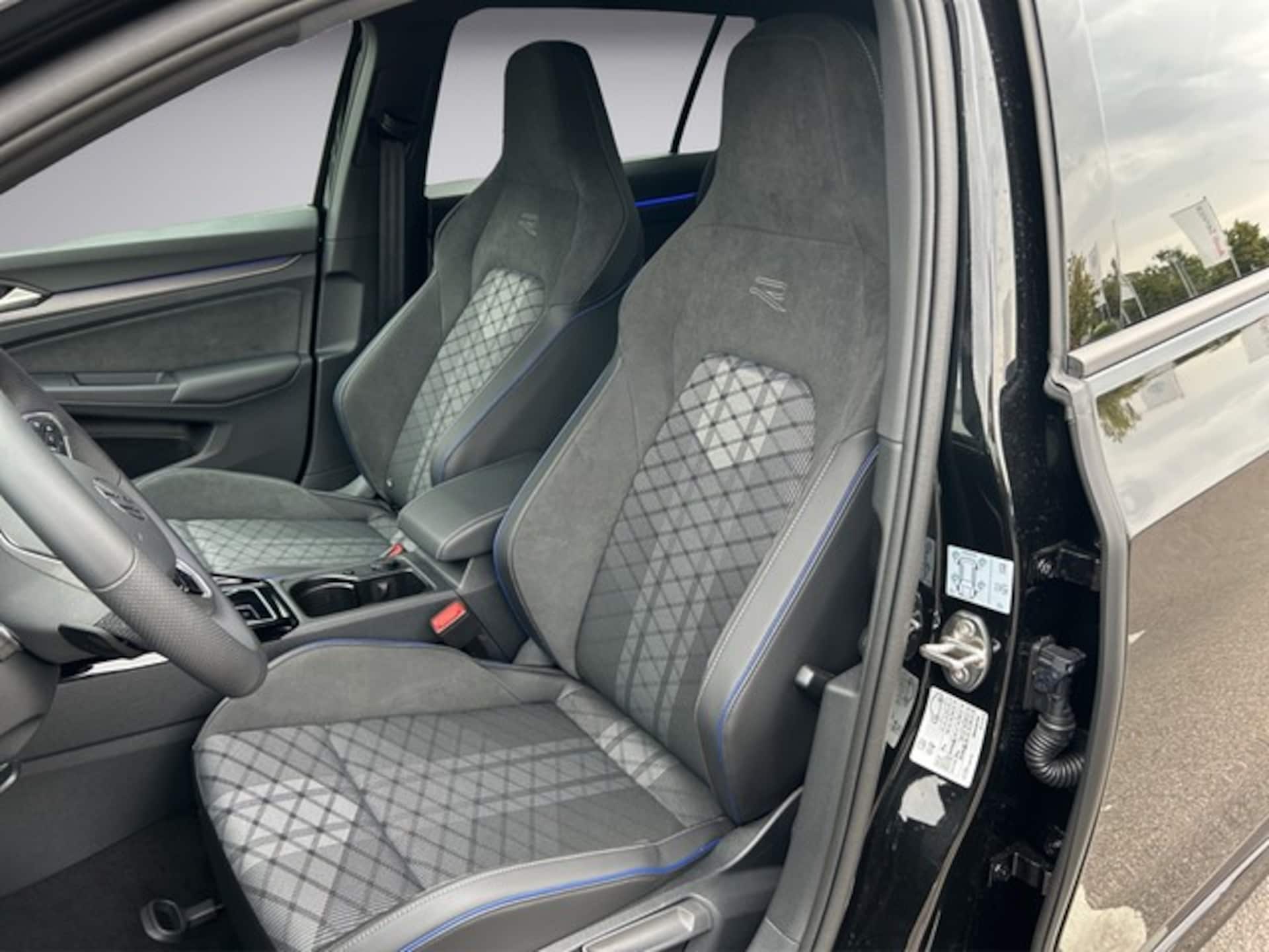 Volkswagen Golf Variant R-Line