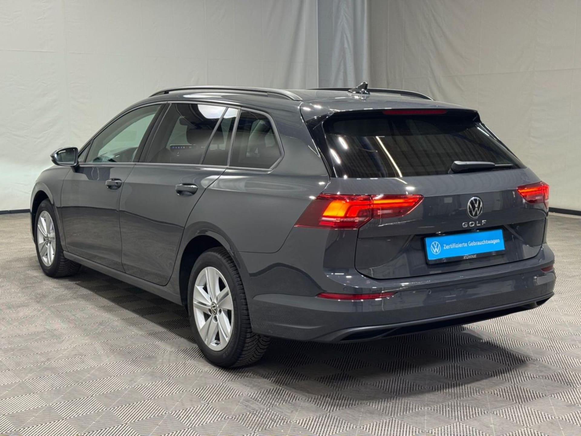 Volkswagen Golf Variant Life