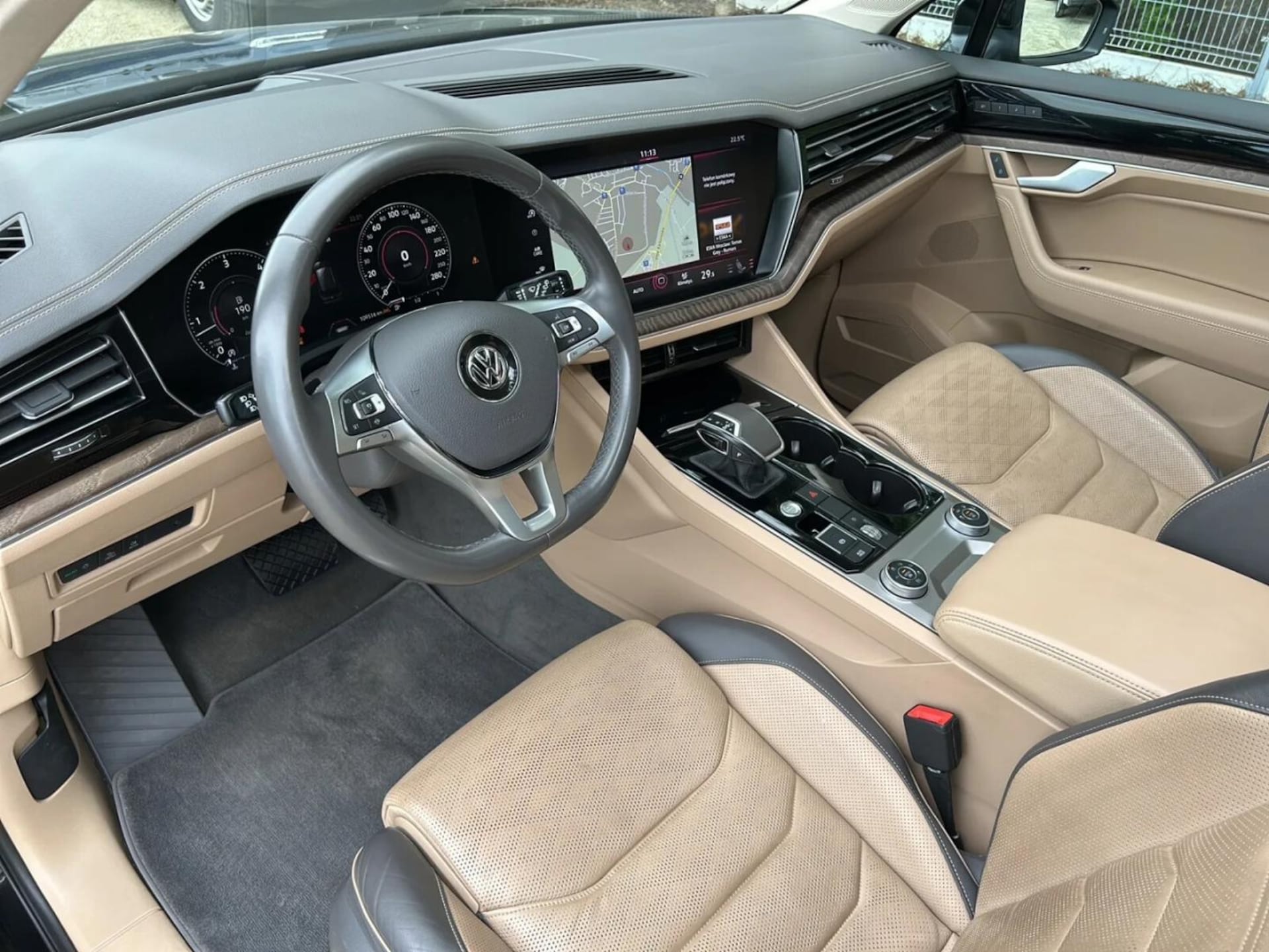 Volkswagen Touareg Model bazowy