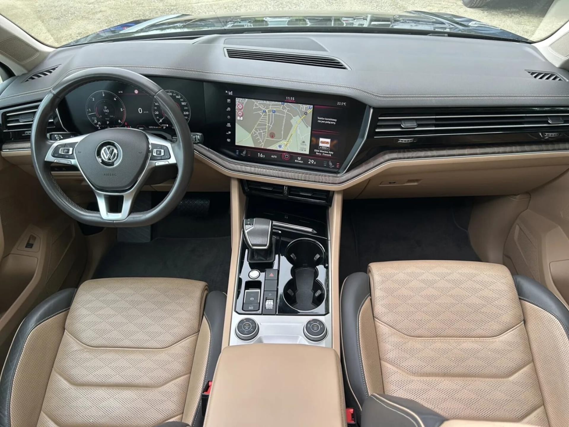 Volkswagen Touareg Model bazowy