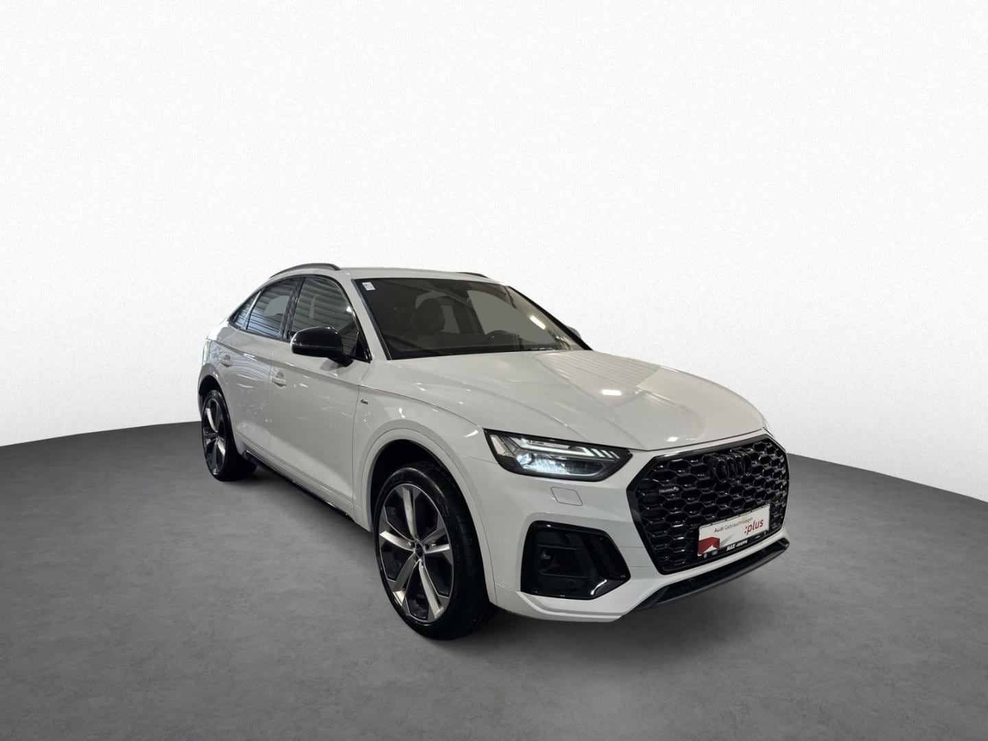 Bild über Audi Q5 Sportback TFSI e S line business 55 TFSI e quattro S tronic - für weitere Informationen kontaktieren Sie den Audi Partner
