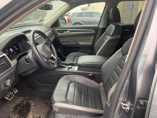 Used 2021 Volkswagen Atlas SEL Premium R-Line with VIN 1V2FR2CA0MC598173 for sale in Minneapolis, Minnesota