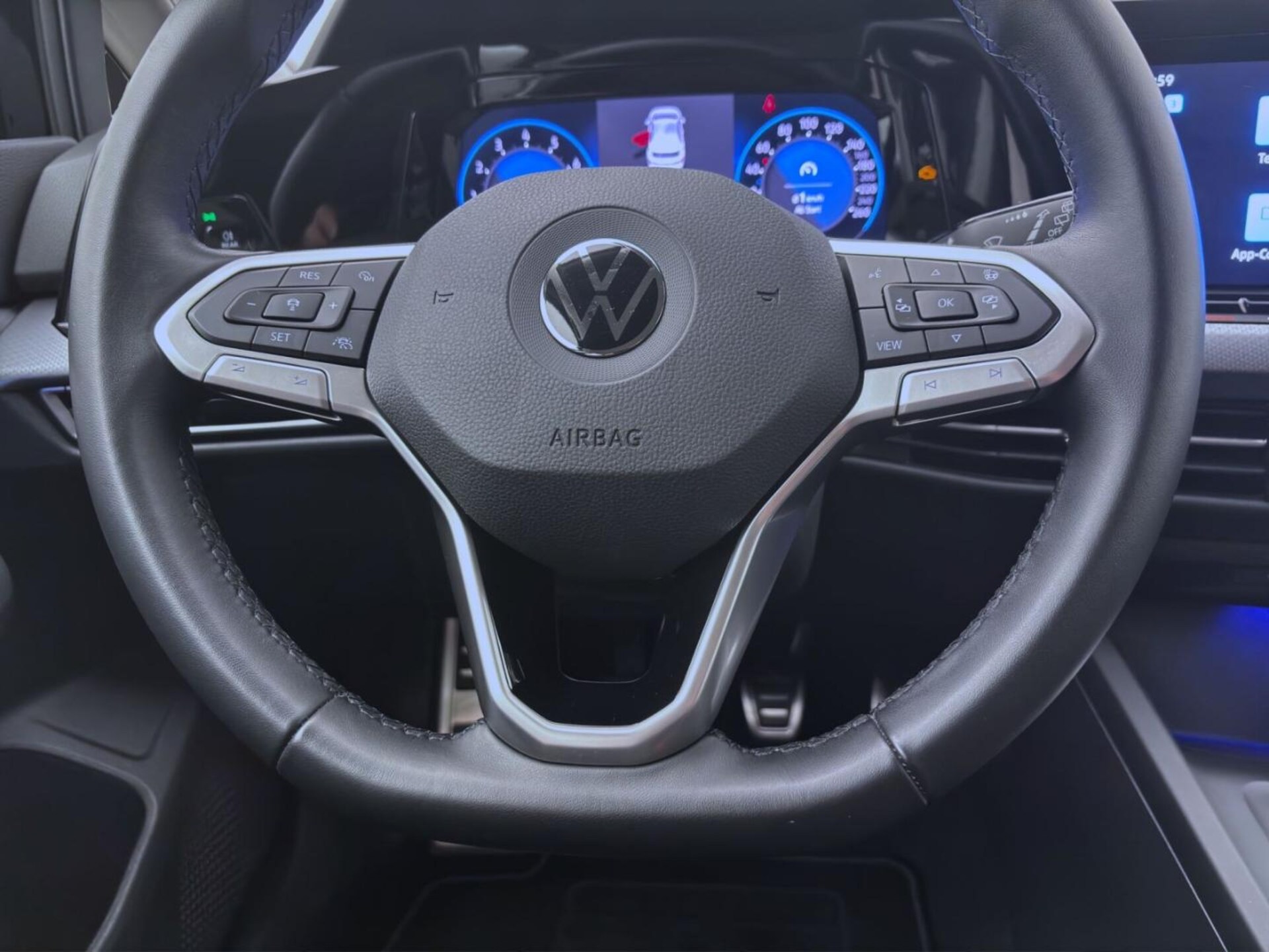 Volkswagen Golf Active