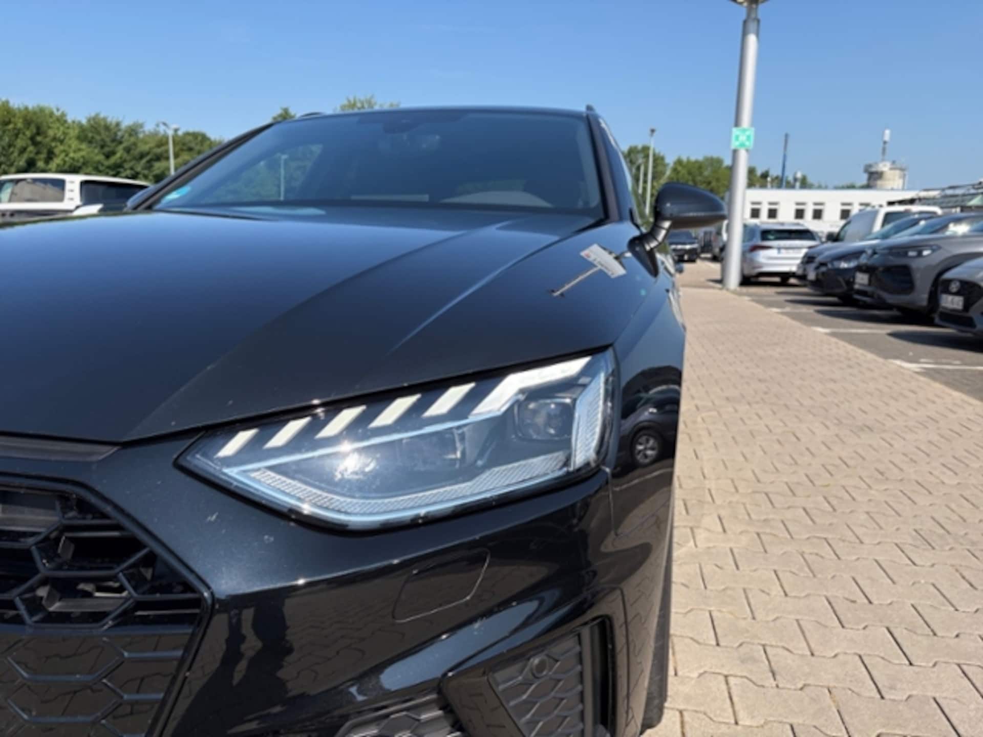 Audi A4 Avant S line