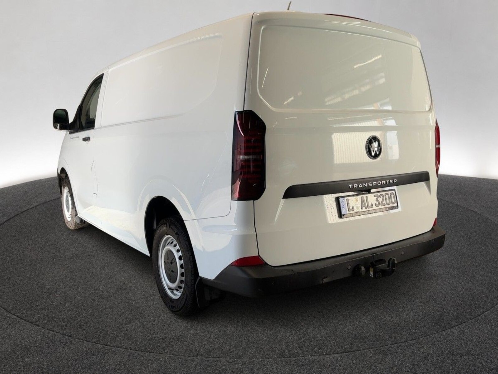 Volkswagen Transporter Kasten kurzer Radstand – Bild 2