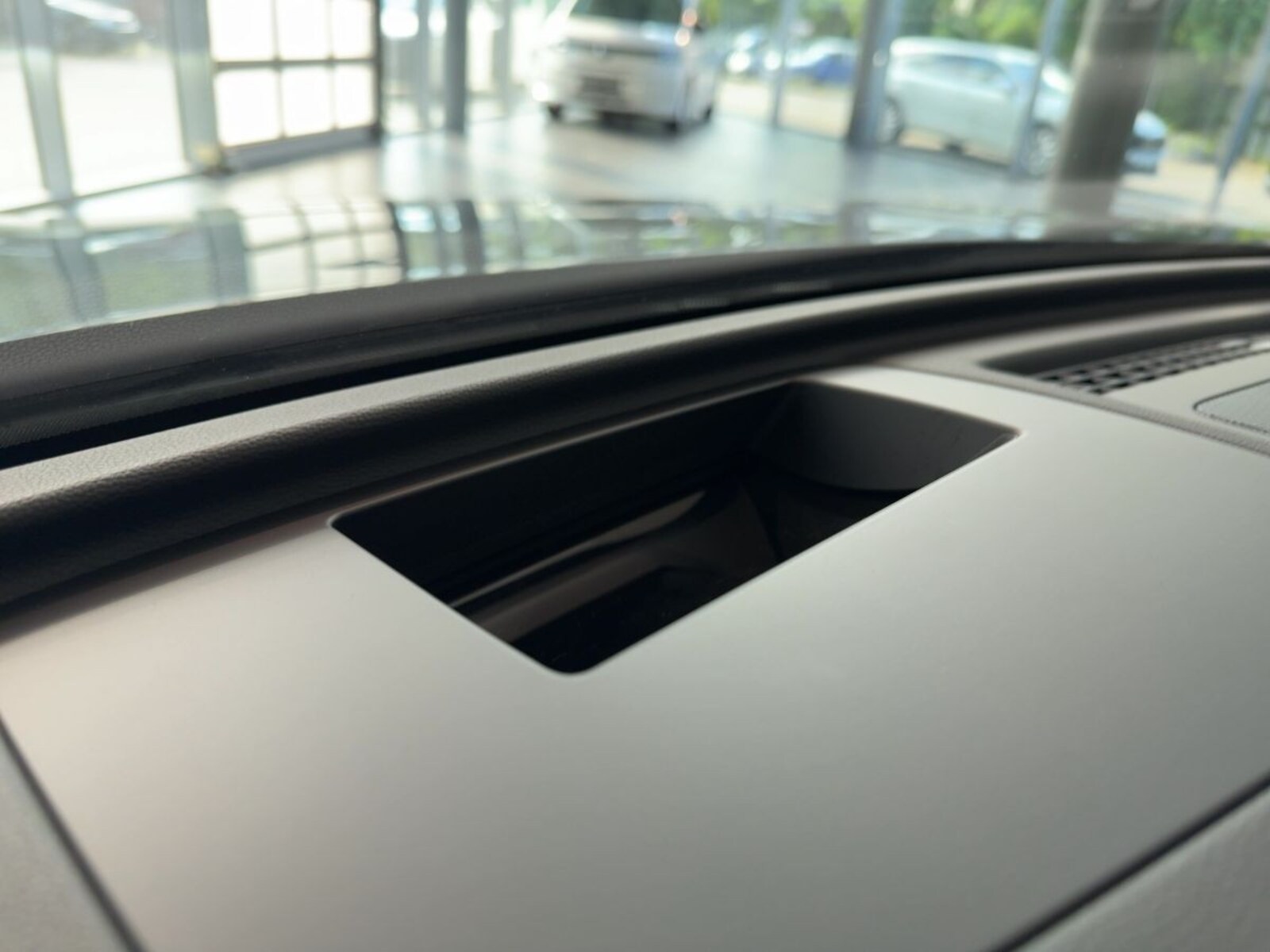 Volkswagen Tiguan – Bild 15