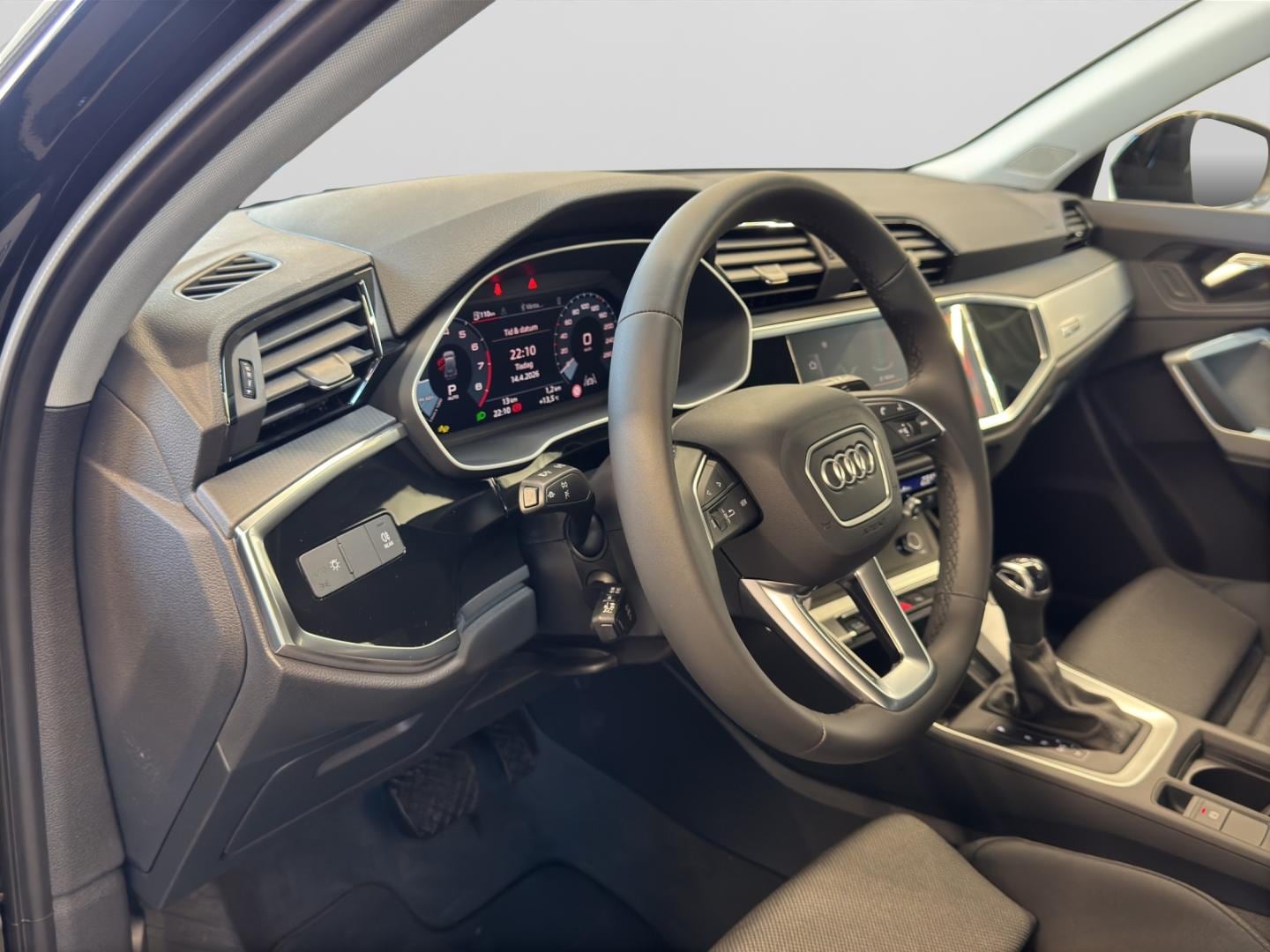 Bild über Audi Q3 advanced 35 TFSI S tronic - für weitere Informationen kontaktieren Sie den Audi Partner