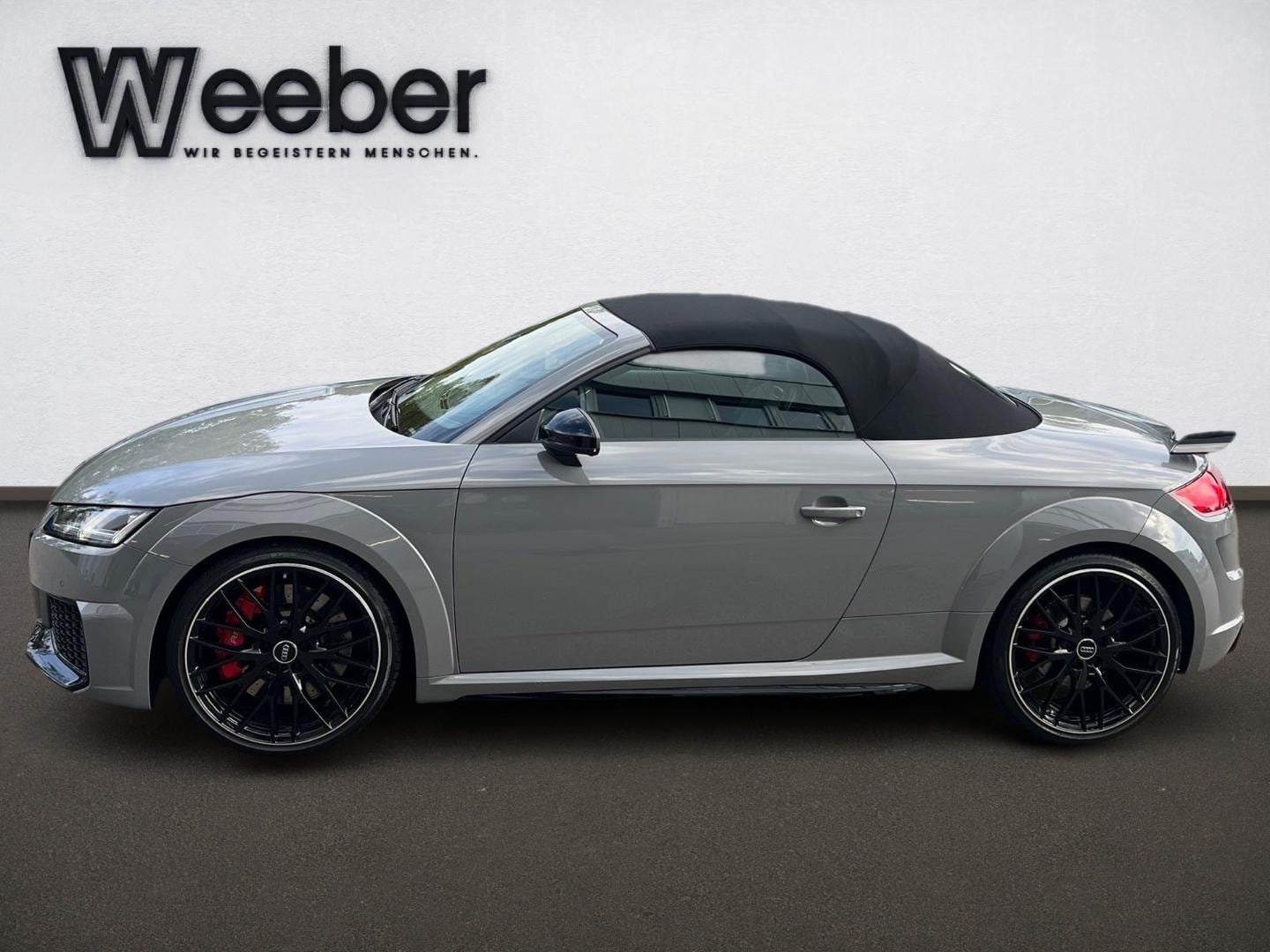 Bild über Audi TT RS Roadster TFSI quattro S tronic - für weitere Informationen kontaktieren Sie den Audi Partner