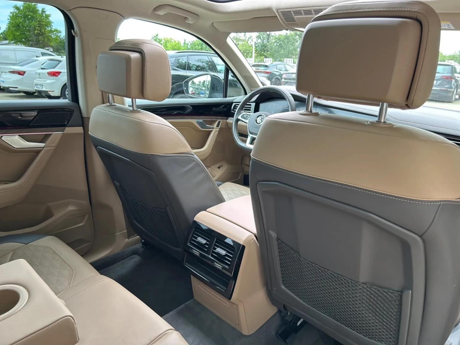 Volkswagen Touareg Model bazowy