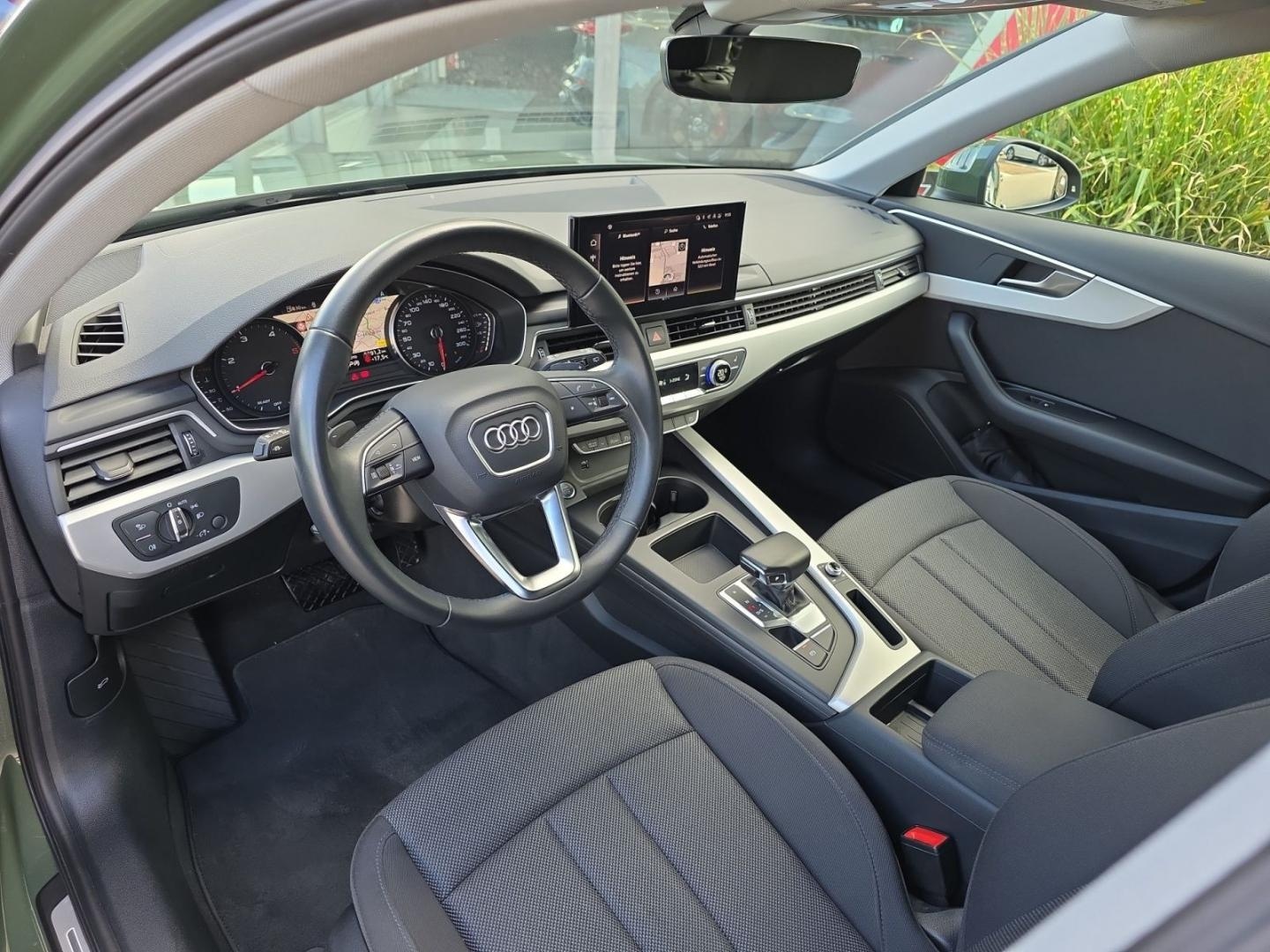 Bild über Audi A4 Avant S line 40 TDI S tronic - für weitere Informationen kontaktieren Sie den Audi Partner