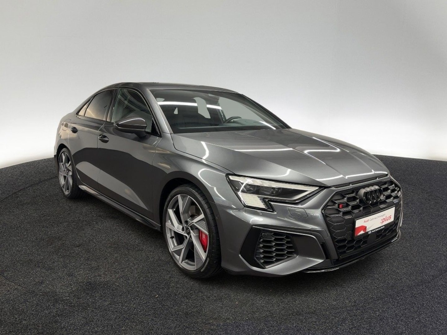 Bild über Audi S3 Limousine TFSI quattro S tronic - für weitere Informationen kontaktieren Sie den Audi Partner