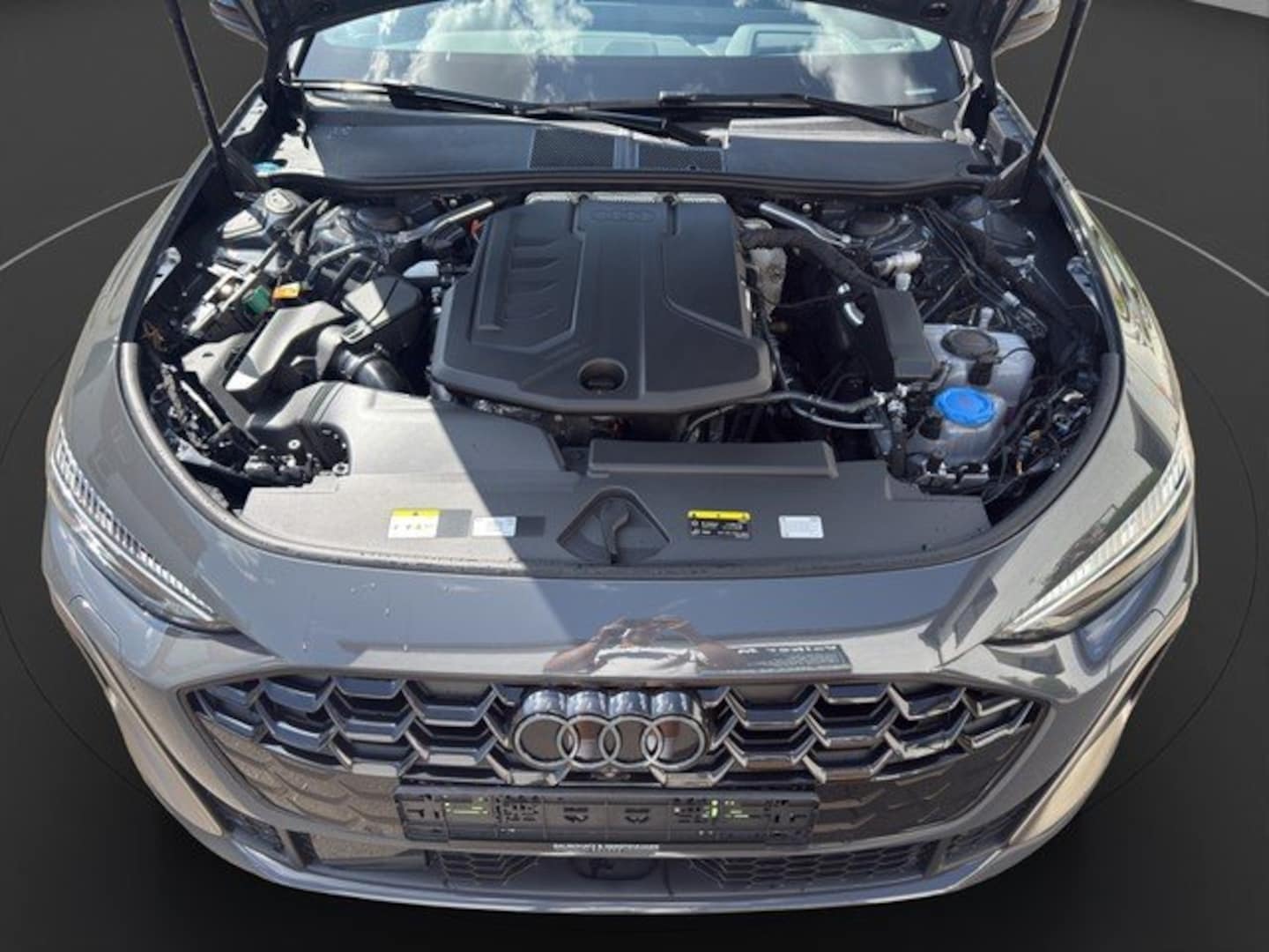 Bild über Audi A5 Avant e-hybrid edition one e-hybrid quattro 270 kW S tronic - für weitere Informationen kontaktieren Sie den Audi Partner
