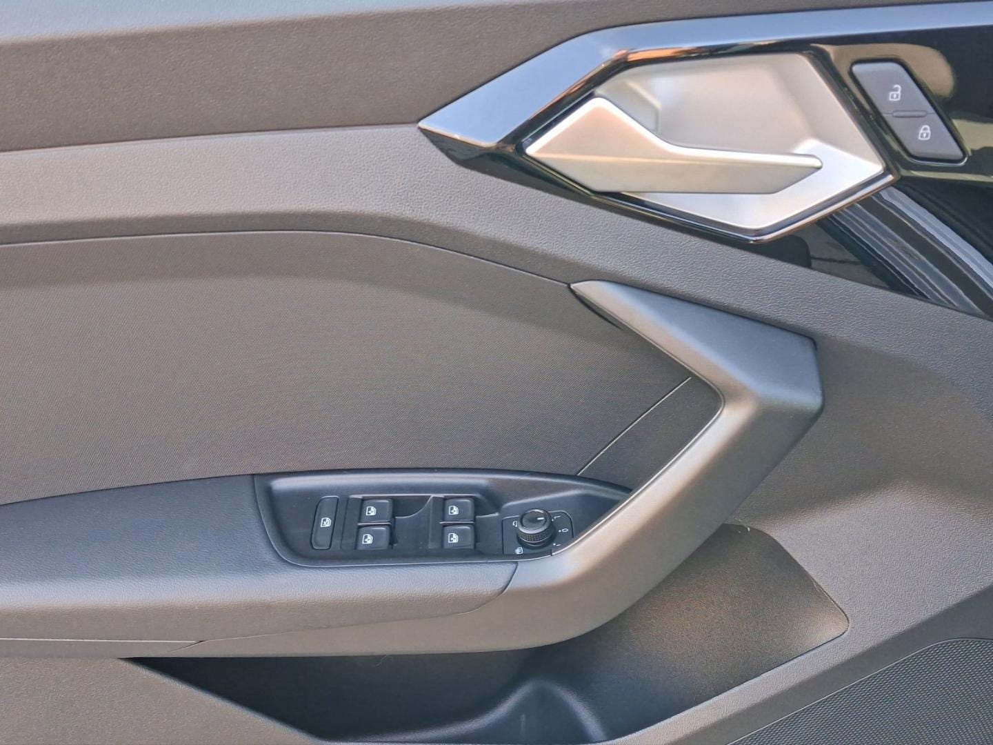 Bild über Audi A1 allstreet 30 TFSI Schaltgetriebe - für weitere Informationen kontaktieren Sie den Audi Partner