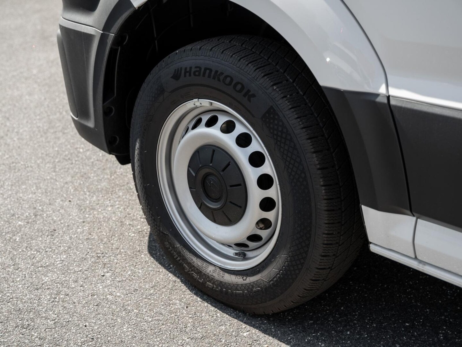 Volkswagen Crafter Kasten mittlerer Radstand – Bild 6