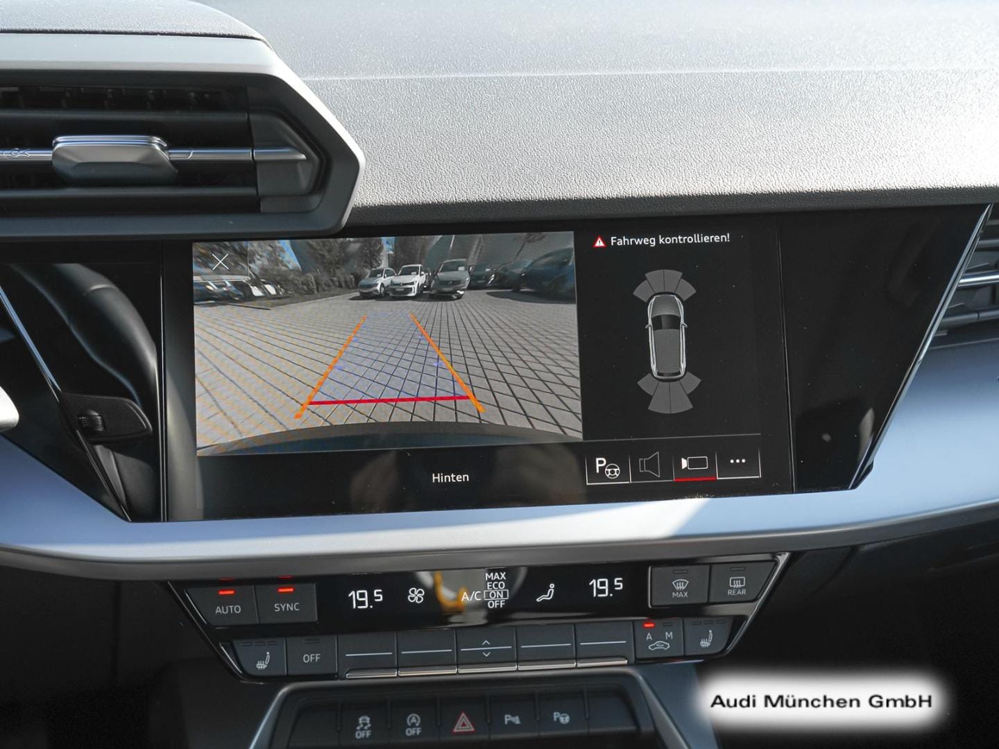 Bild über Audi A3 Sportback advanced 40 TDI quattro S tronic - für weitere Informationen kontaktieren Sie den Audi Partner