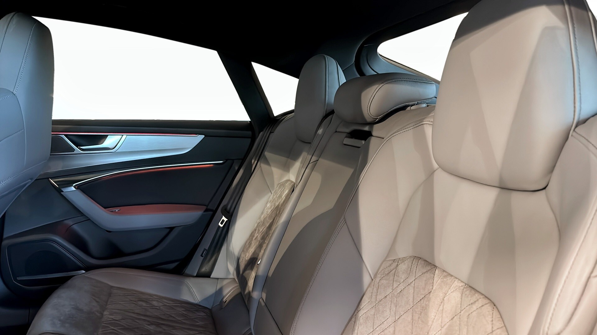 Bild som visar&nbsp;Audi S7 Sportback&nbsp;S7 Sportback TDI 349 hk tiptronic - för mer information kontakta din Audi Partner